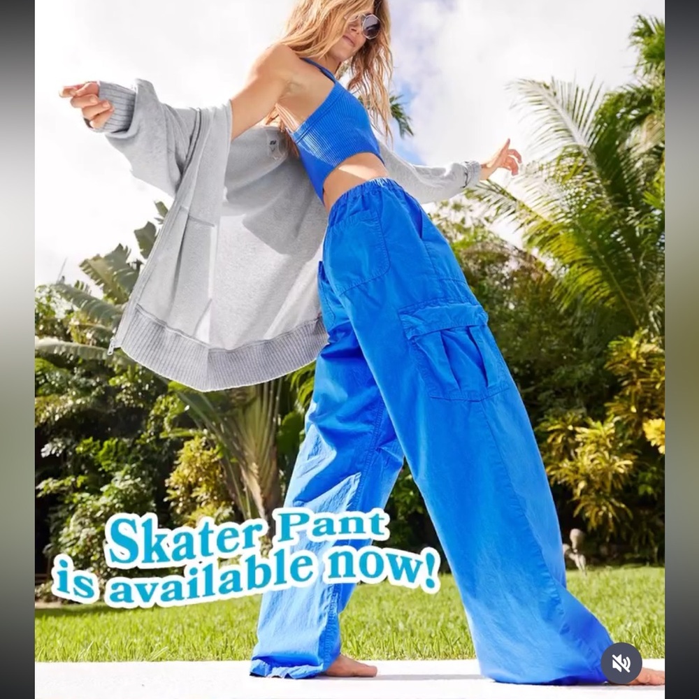 Aerie Skater cargo pants with seamless high neck bra top